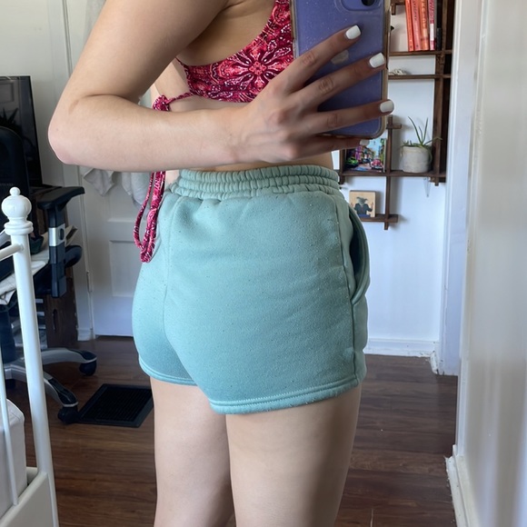 Green track shorts - Picture 2 of 3